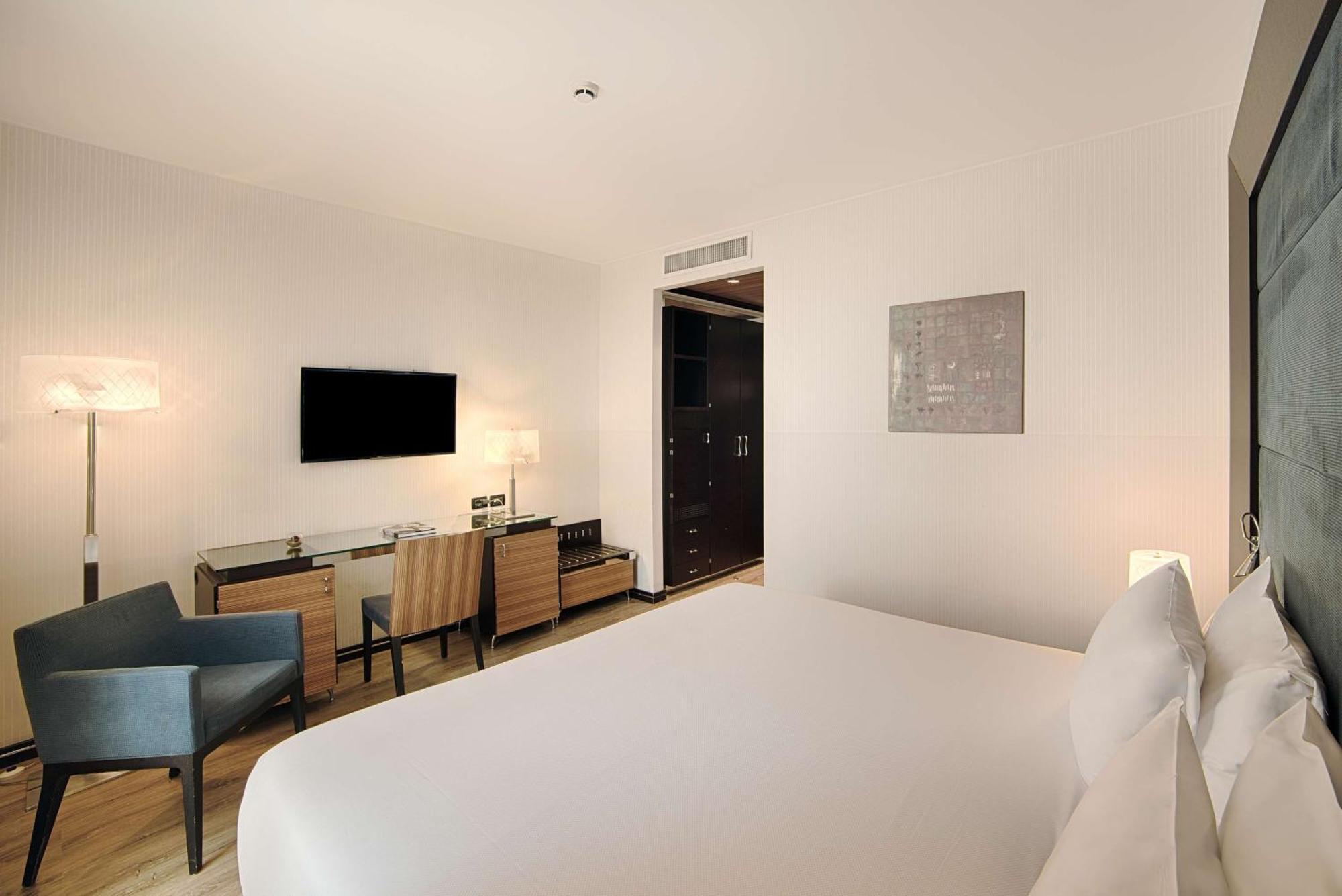 Nh Hotel Sienne